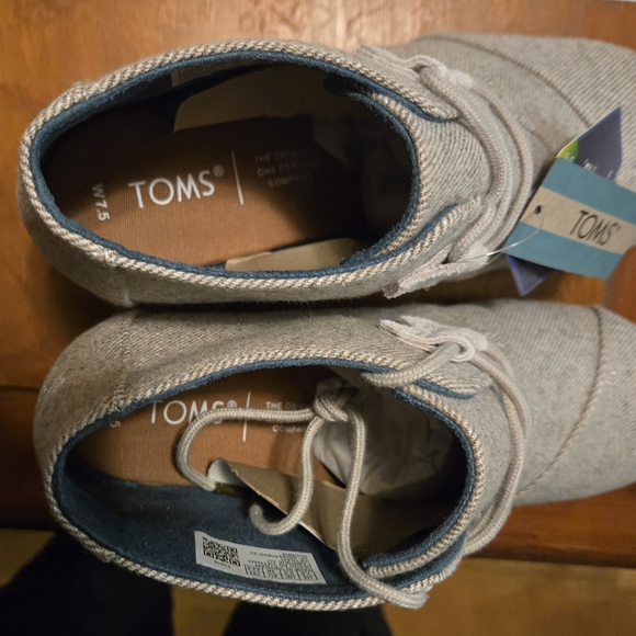 TOMS Women's Tan Ankle Boots - Picture 3 of 5